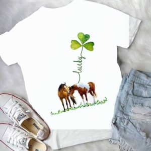 St Patriiicks Day Gift - Lucky Horse Shamrock Gift Idea Best Unisex T- Shirt