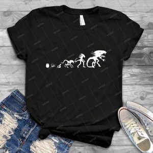 Alien Evolution - Gift Idea Shirt For Men Tee For Women Classic Retro Vintage Graphic T-Shirt