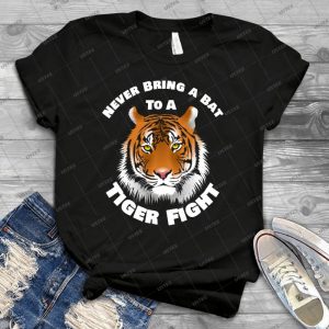 Beautiful Tiger Never Bring A Bat To A Tiger Fight Zombie Lovers Shirt - Gift Idea Shirt For Men Tee For Women Classic Retro Vintage Graphic T-Shirt
