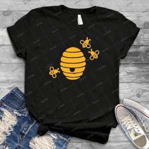 Bees Honeycomb 86 - Gift Idea Shirt For Men Tee For Women Classic Retro Vintage Graphic T-Shirt