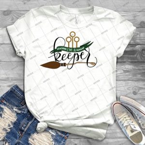Black I M A Keeper Pun-Green - Best Unisex Trending Handmade T-shirt Gift Idea For Men T-shirt For Woman