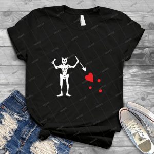 Blackbeards Flag 46 - Gift Idea Shirt For Men Tee For Women Classic Retro Vintage Graphic T-Shirt