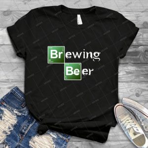 Brewing Beer - Gift Idea Shirt For Men Tee For Women Classic Retro Vintage Graphic T-Shirt