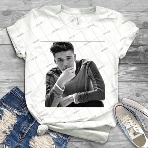 Brooklyn Beckham 76 - Best Unisex Trending Handmade T-shirt Gift Idea For Men T-shirt For Woman