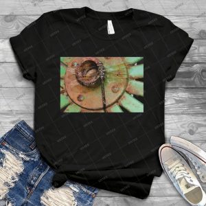 Brown Dragonfly 70 - Vintage Mens Shirt Tshirt For Women Classic Handmade Shirt Retro Graphic Tee