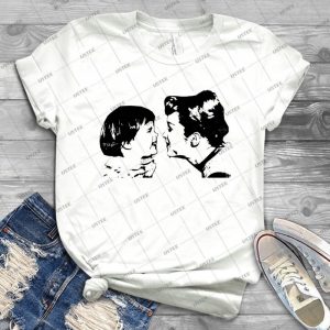 Carrie Fisher & Debbie Reynolds - Vintage Men's Shirt Tshirt For Women Classic Handmade Shirt Retro Graphic Tee