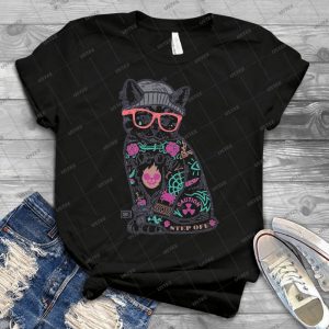 Cats Put The Me In Meow 1 - Vintage Mens Shirt Tshirt For Women Classic Handmade Shirt Retro Graphic Tee