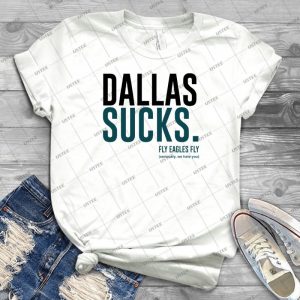 Dallas Sucks - Gift Idea Shirt For Men Tee For Women Classic Retro Vintage Graphic T-Shirt