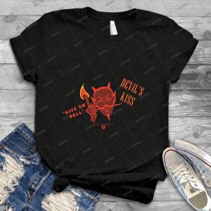 Devils Kiss - Best Unisex Trending Handmade T-shirt Gift Idea For Men T-shirt For Woman