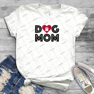 Dog Mom Let The World Know  69 - Gift Idea Shirt For Men Tee For Women Classic Retro Vintage Graphic T-Shirt