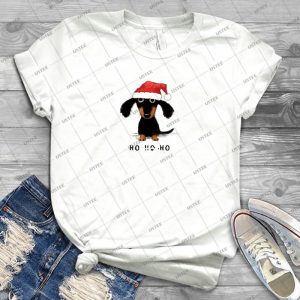 Doxie Clause Santa Dachshund 24 - Gift Idea Shirt For Men Tee For Women Classic Retro Vintage Graphic T-Shirt