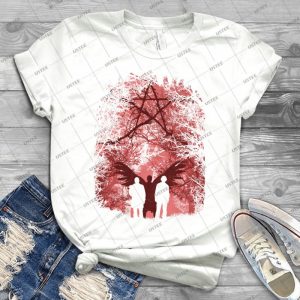 Famous Hunters - Gift Idea Shirt For Men Tee For Women Classic Retro Vintage Graphic T-Shirt