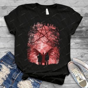 Famous Hunters - Vintage Men's Shirt Tshirt For Women Classic Handmade Shirt Retro Graphic Tee