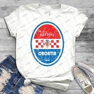 Football-Croatia - Distressed - - Gift Idea Shirt For Men Tee For Women Classic Retro Vintage Graphic T-Shirt