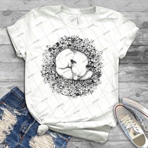 Fox Sleeping In Flowers - Best Unisex Trending Handmade T-shirt Gift Idea For Men T-shirt For Woman