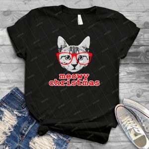 Funny Christmas-Meowy Christmas - Gift Idea Shirt For Men Tee For Women Classic Retro Vintage Graphic T-Shirt