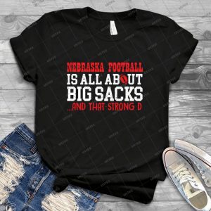 Funny Nebraska Football Design - Vintage Men's Shirt Tshirt For Women Classic Handmade Shirt Retro Graphic Tee