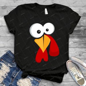 Funny Thanksgiving Turkey Face - Gift Idea Shirt For Men Tee For Women Classic Retro Vintage Graphic T-Shirt