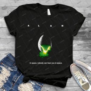 Funny Wrong Alien Alan Shirt-No One Can Hear You In Space - Gift Idea Shirt For Men Tee For Women Classic Retro Vintage Graphic T-Shirt