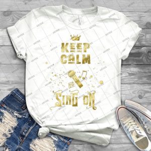 Gardez Votre Calme Et Chantez Sur La Typographie Du Microphone D&39;Or 89 - Vintage Men's Shirt Tshirt For Women Classic Handmade Shirt Retro Graphic Tee
