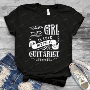 Girl In Love With Guitarist - Best Unisex Trending Handmade T-shirt Gift Idea For Men T-shirt For Woman