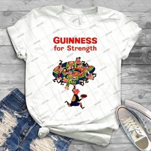Guinness Vintage Rugby Ad - Gift Idea Shirt For Men Tee For Women Classic Retro Vintage Graphic T-Shirt