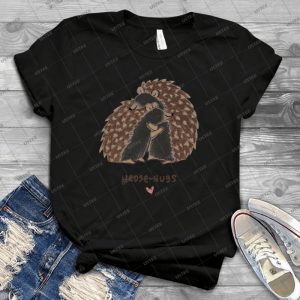 Hedge-hugs 32 - Vintage Men's Shirt Tshirt For Women Classic Handmade Shirt Retro Graphic Tee