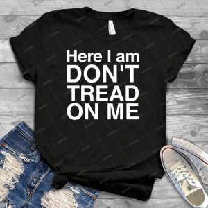 Here I Am, Don T Tread On Me - Vintage Men's Shirt Tshirt For Women Classic Handmade Shirt Retro Graphic Tee