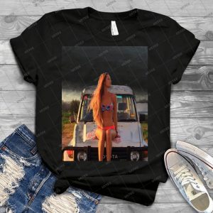 Hot Girl 92 - Best Unisex Trending Handmade T-shirt Gift Idea For Men T-shirt For Woman