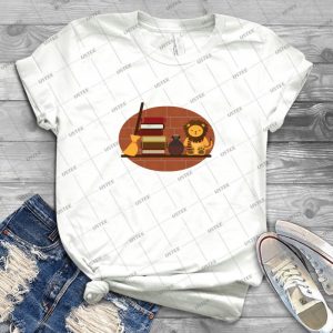 House Shelf-Lion - Gift Idea Shirt For Men Tee For Women Classic Retro Vintage Graphic T-Shirt