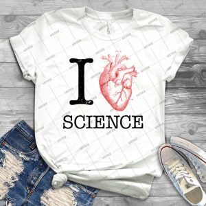 I Love Heart Science-Biology - Gift Idea Shirt For Men Tee For Women Classic Retro Vintage Graphic T-Shirt