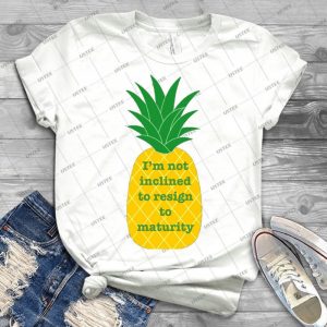 I M Not Inclined To Resign To Maturity - Gift Idea Shirt For Men Tee For Women Classic Retro Vintage Graphic T-Shirt