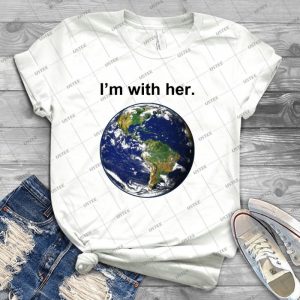 I M With Mother Earth - Best Unisex Trending Handmade T-shirt Gift Idea For Men T-shirt For Woman