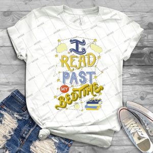 I Read Past My Bedtime - Gift Idea Shirt For Men Tee For Women Classic Retro Vintage Graphic T-Shirt
