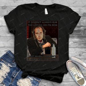 It Rubs The Lotion On Its Skin - Vintage Men's Shirt Tshirt For Women Classic Handmade Shirt Retro Graphic Tee
