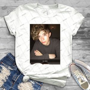 Jack Avery Looking Fine - Gift Idea Shirt For Men Tee For Women Classic Retro Vintage Graphic T-Shirt