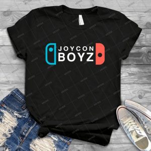 Joycon Boyz-Blue & Red - Gift Idea Shirt For Men Tee For Women Classic Retro Vintage Graphic T-Shirt