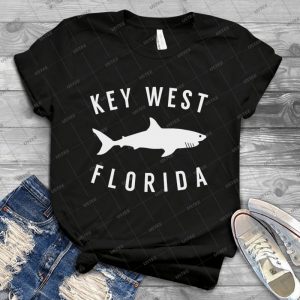 Key West Florida Shark 84 - Vintage Men's Shirt Tshirt For Women Classic Handmade Shirt Retro Graphic Tee