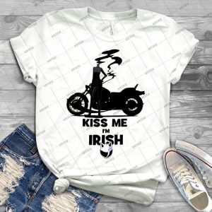 Kiss Me I M Celty - Gift Idea Shirt For Men Tee For Women Classic Retro Vintage Graphic T-Shirt