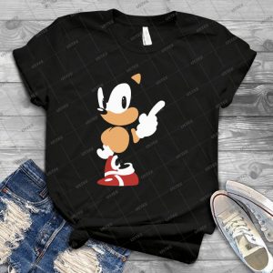Minimal Hedgehog 42 - Gift Idea Shirt For Men Tee For Women Classic Retro Vintage Graphic T-Shirt