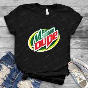 Mountain Dude - Gift Idea Shirt For Men Tee For Women Classic Retro Vintage Graphic T-Shirt