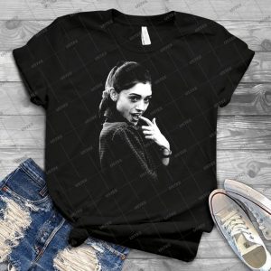 Nancy Wheeler-Stranger Things - Gift Idea Shirt For Men Tee For Women Classic Retro Vintage Graphic T-Shirt