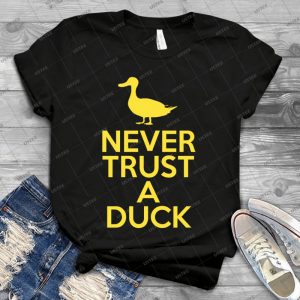 Never Trust A Duck 43 - Vintage Men's Shirt Tshirt For Women Classic Handmade Shirt Retro Graphic Tee