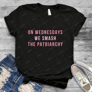 On Wednesdays We Smash The Patriarchy - Vintage Men's Shirt Tshirt For Women Classic Handmade Shirt Retro Graphic Tee
