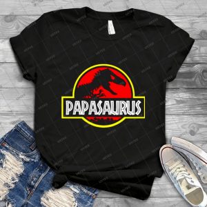 Papasaurus Rex-Funny Dad Gifts-Fathers Day - Gift Idea Shirt For Men Tee For Women Classic Retro Vintage Graphic T-Shirt