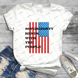 Power To The People - Gift Idea Shirt For Men Tee For Women Classic Retro Vintage Graphic T-Shirt