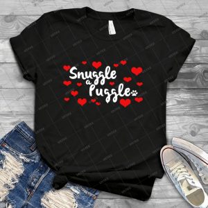 Puggles  Snuggle A Puggle With Hearts - The Best Of Pugs And Beagles 56 - Gift Idea Shirt For Men Tee For Women Classic Retro Vintage Graphic T-Shirt