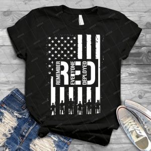 R-E-D- - Remember Everyone Deployed - - Gift Idea Shirt For Men Tee For Women Classic Retro Vintage Graphic T-Shirt