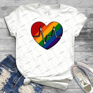 Rainbow Beating Heart - Gift Idea Shirt For Men Tee For Women Classic Retro Vintage Graphic T-Shirt