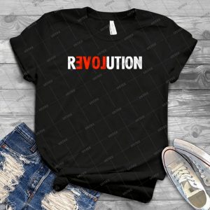 Revolution Love - Gift Idea Shirt For Men Tee For Women Classic Retro Vintage Graphic T-Shirt